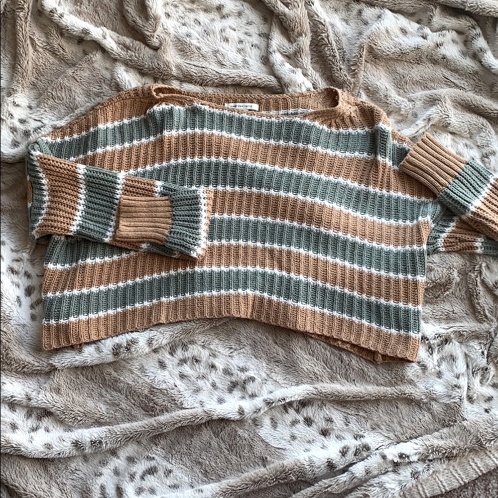 Cropped sweater